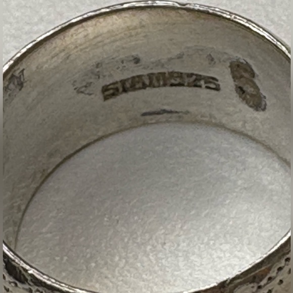 Sterling Silver Engraved Band Ring, 4.5 Unisex - Picture 2 of 5